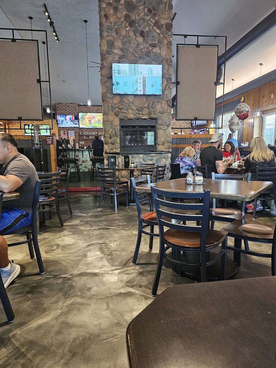 G’S Pizzeria Bar & Grill